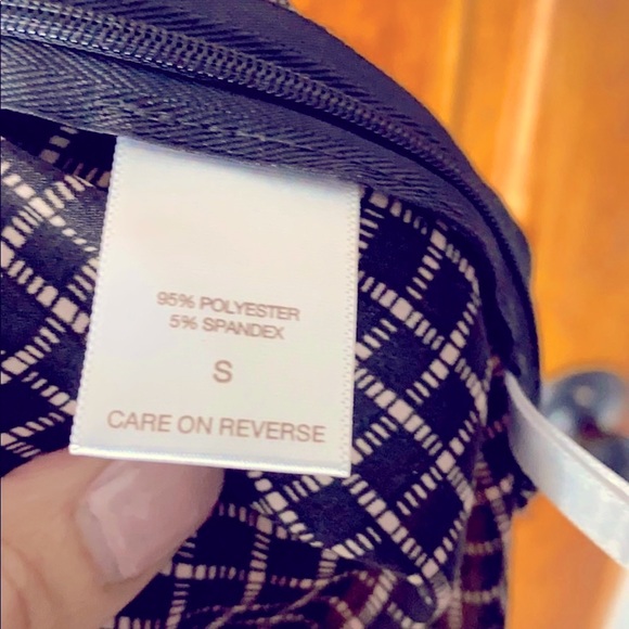 Woman's blouse - Picture 4 of 6